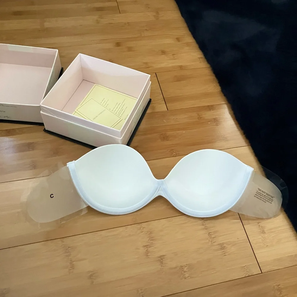 Victoria’s Secret white push-up bra cup size C - Picture 4 of 4